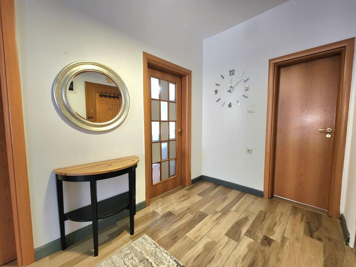 Turqoise Flat In City Center With 24H Self Check In ติรานา ภายนอก รูปภาพ