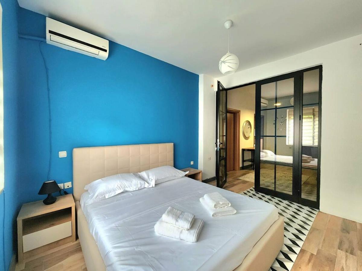 Turqoise Flat In City Center With 24H Self Check In ติรานา ภายนอก รูปภาพ