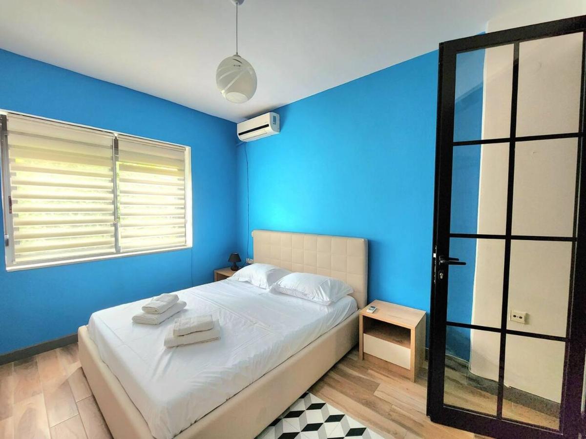 Turqoise Flat In City Center With 24H Self Check In ติรานา ภายนอก รูปภาพ
